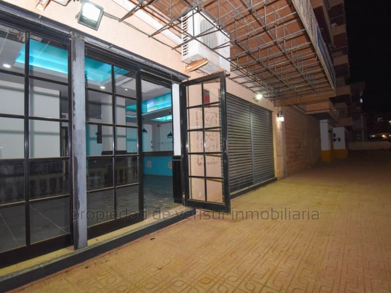 Kommersiell til leie i Aguilas - € 600 (Ref: 9452792)