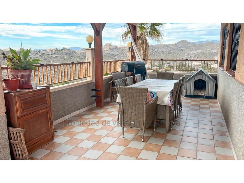 Chalet de 4 habitaciones en Aguilas en venta con garaje - 400.000 € (Ref: 9456343)