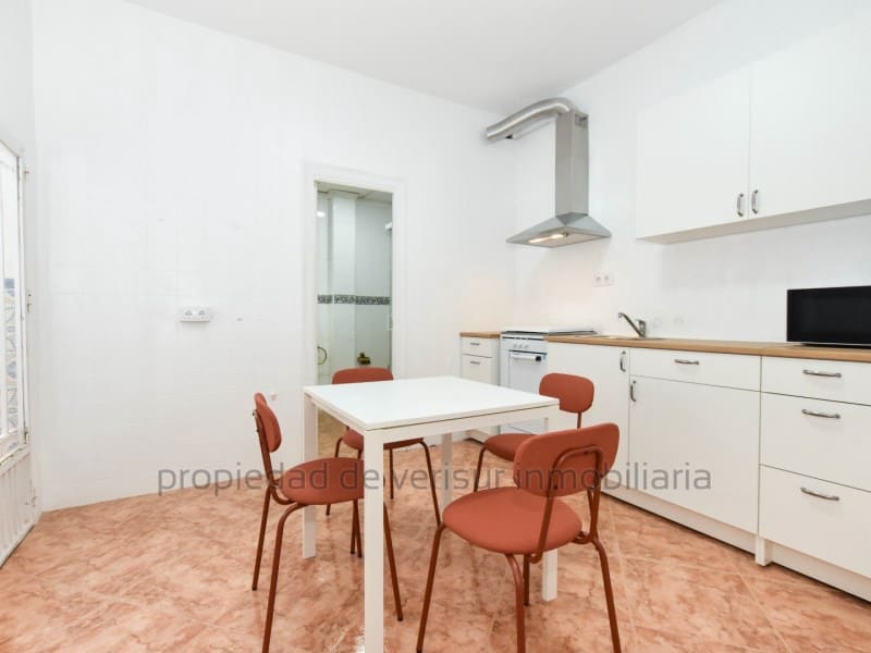 2 bedroom Apartment for rent in Albox - € 700 (Ref: 9506310)
