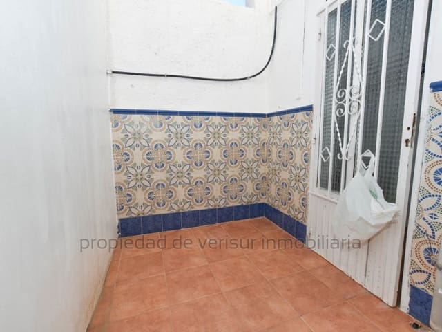 Apartamento de 2 habitaciones en Albox en alquiler - 700 € (Ref: 9506310)