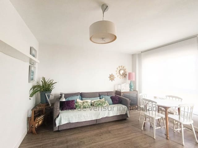 Appartement de 3 chambres à louer à Delicias, Aguilas - 850 € (Ref: 9524642)