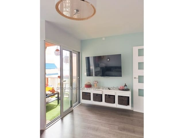 Appartement de 3 chambres à louer à Delicias, Aguilas - 850 € (Ref: 9524642)