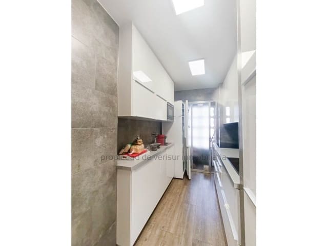 Appartement de 3 chambres à louer à Delicias, Aguilas - 850 € (Ref: 9524642)