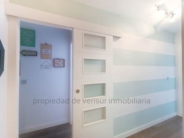 Appartement de 3 chambres à louer à Delicias, Aguilas - 850 € (Ref: 9524642)