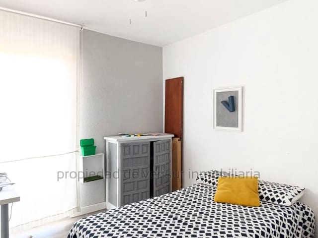 Appartement de 3 chambres à louer à Delicias, Aguilas - 850 € (Ref: 9524642)