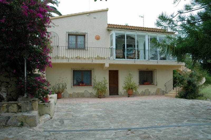 4 bedroom Villa for sale in Benissa with pool garage - € 1,100,000 (Ref: 4630474)