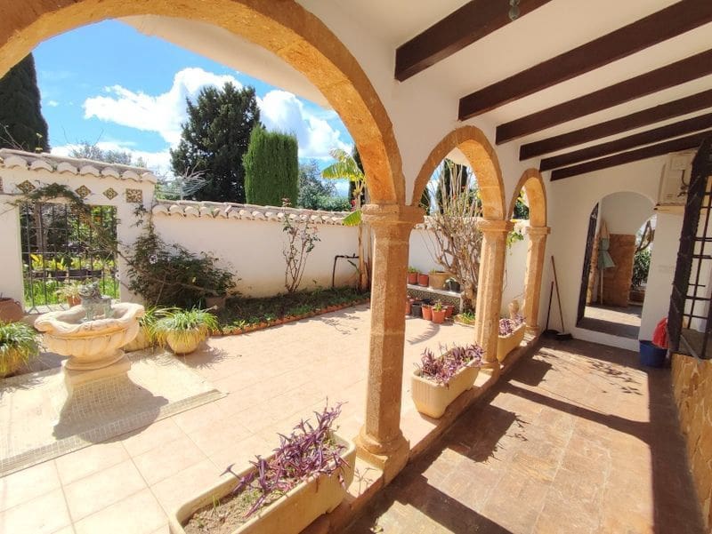 3 Zimmer Villa zu verkaufen in Javea / Xabia mit Pool Garage - 950.000 € (Ref: 8894416)