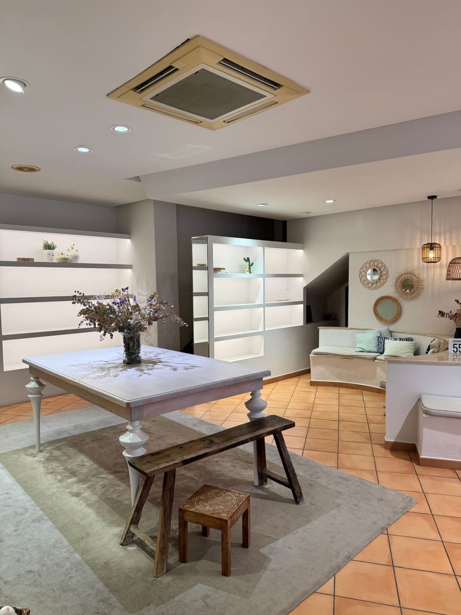 Erhverv til leje i Javea / Xabia - € 1.300 (Ref: 9197481)