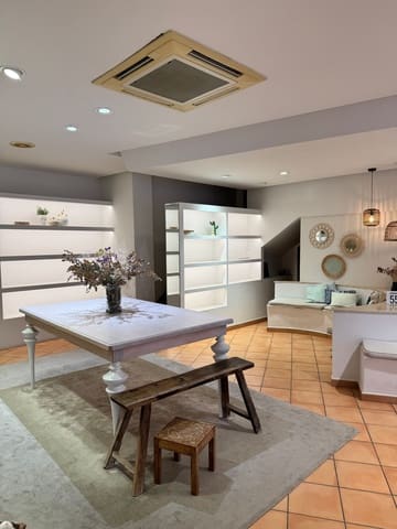 Kaupallinen vuokrattavana paikassa Javea / Xàbia - 1 300 € (Ref: 9197481)