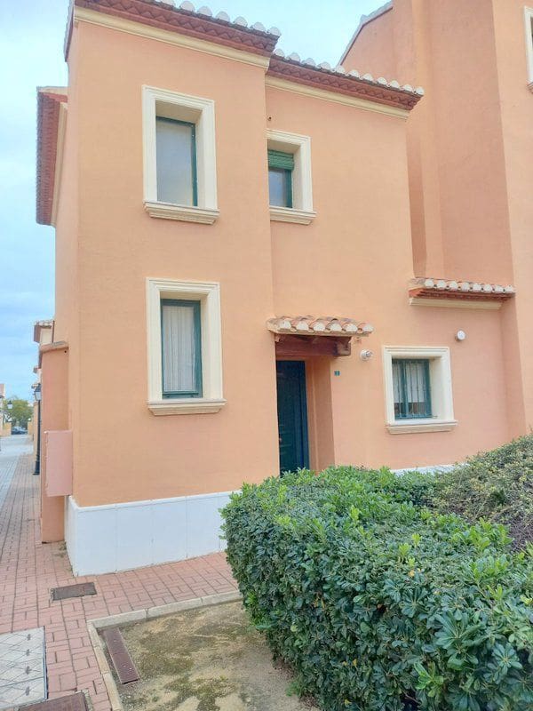3 bedroom Townhouse for rent in Javea / Xabia with pool garage - € 1,600 (Ref: 9594660)