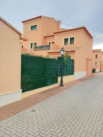 3 quarto Casa em Banda para arrendar em Javea / Xàbia com piscina garagem - 1 600 € (Ref: 9594660)
