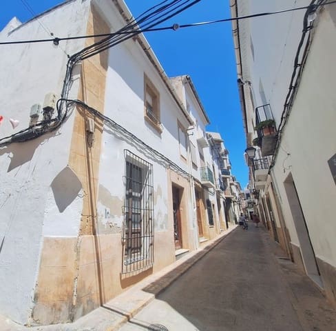4 soveværelse Byhus til salg i Javea / Xàbia - € 270.000 (Ref: 9833230)