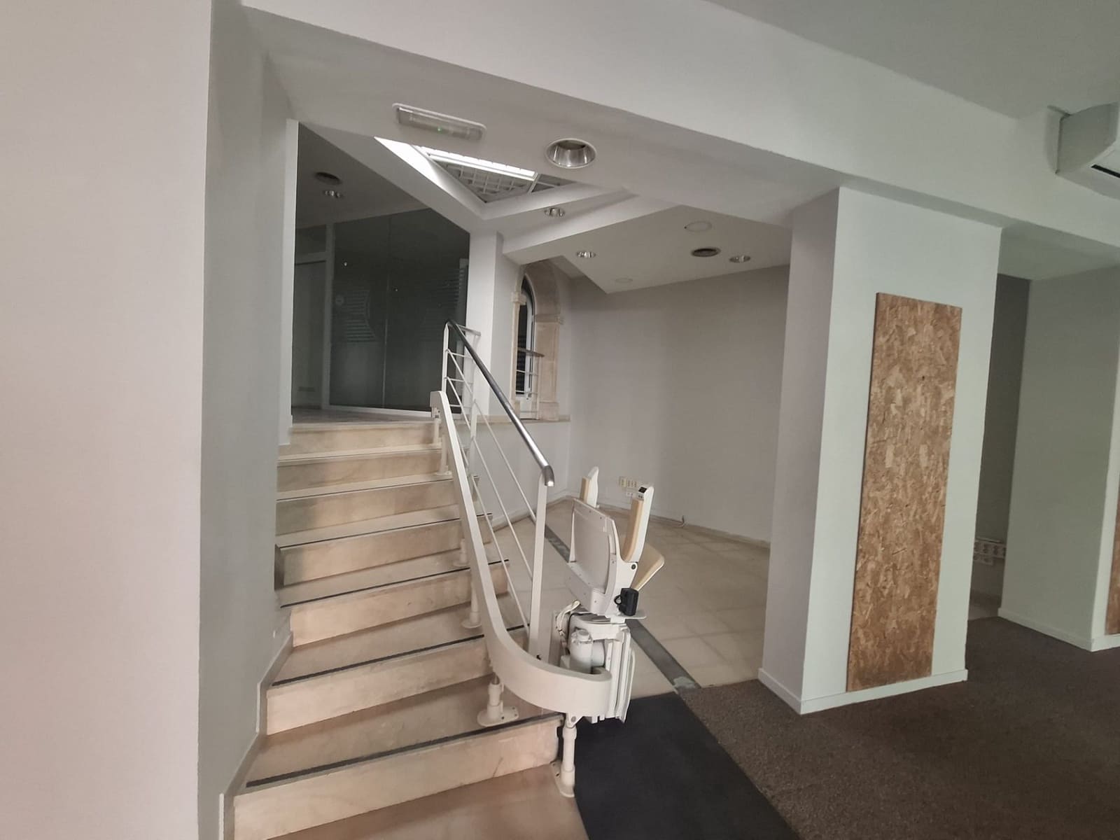 Erhverv til leje i Javea / Xabia - € 1.500 (Ref: 9990201)