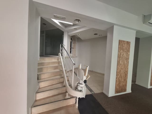 Erhverv til leje i Javea / Xàbia - € 1.500 (Ref: 9990201)