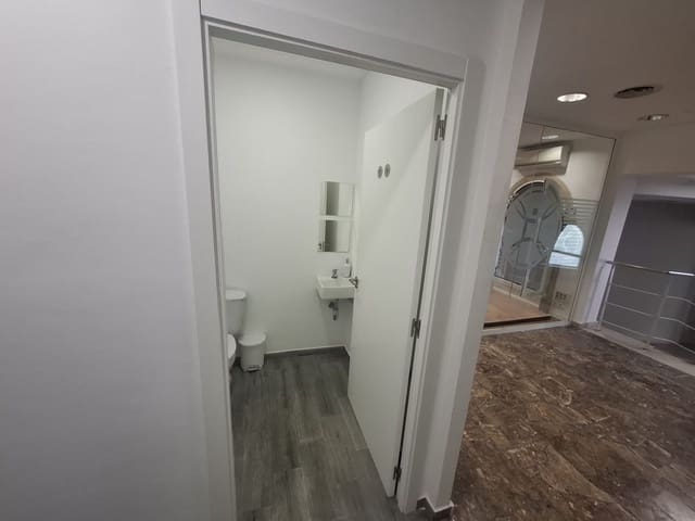 Erhverv til leje i Javea / Xàbia - € 1.500 (Ref: 9990201)