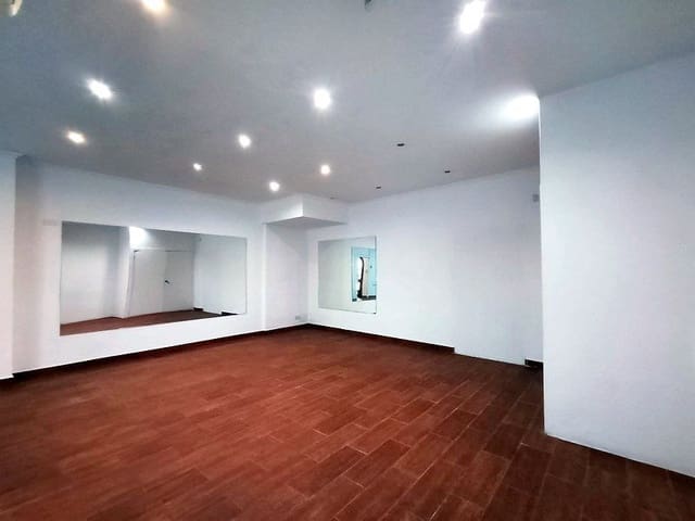 Erhverv til leje i Javea / Xàbia - € 700 (Ref: 9990202)
