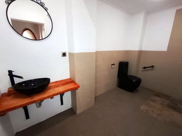 Erhverv til leje i Javea / Xàbia - € 700 (Ref: 9990202)