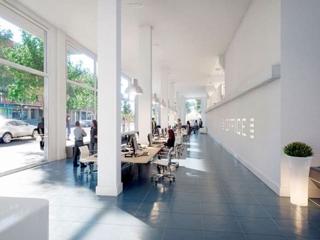 Kaupallinen myytävänä paikassa Sabadell - 2 250 000 € (Ref: 8572926)