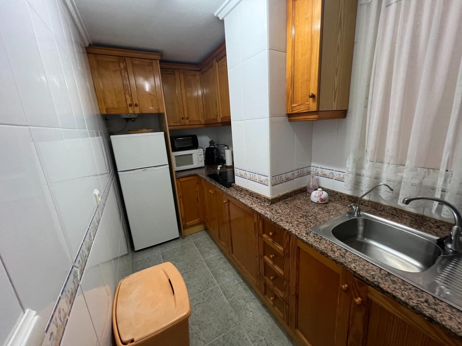 2 makuuhuone Huoneisto vuokrattavana paikassa Torrevieja mukana uima-altaan - 775 € (Ref: 10165237)