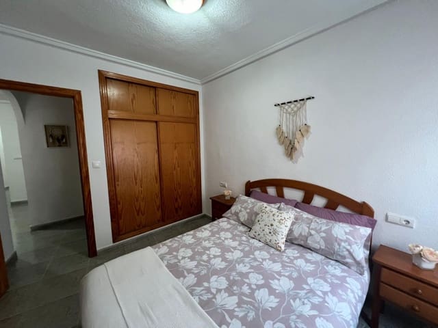 2 makuuhuone Huoneisto vuokrattavana paikassa Playa de los Locos, Torrevieja mukana uima-altaan - 775 € (Ref: 10165237)