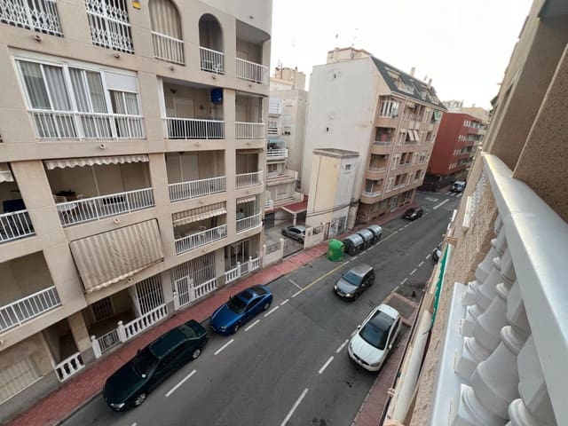 2 makuuhuone Huoneisto vuokrattavana paikassa Playa de los Locos, Torrevieja mukana uima-altaan - 775 € (Ref: 10165237)