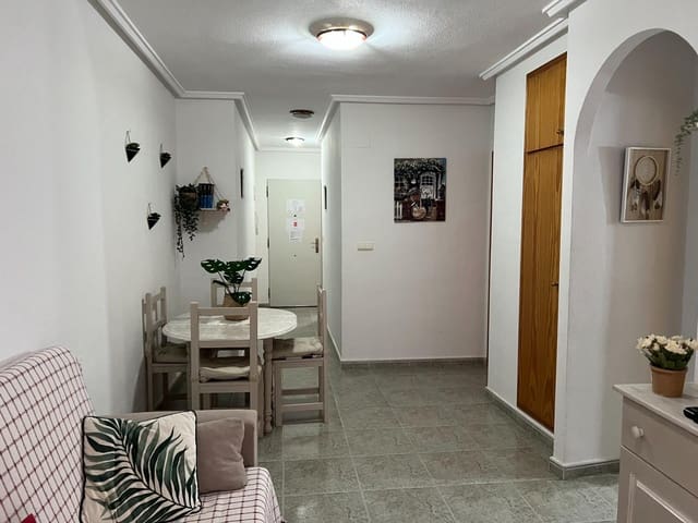2 makuuhuone Huoneisto vuokrattavana paikassa Playa de los Locos, Torrevieja mukana uima-altaan - 775 € (Ref: 10165237)