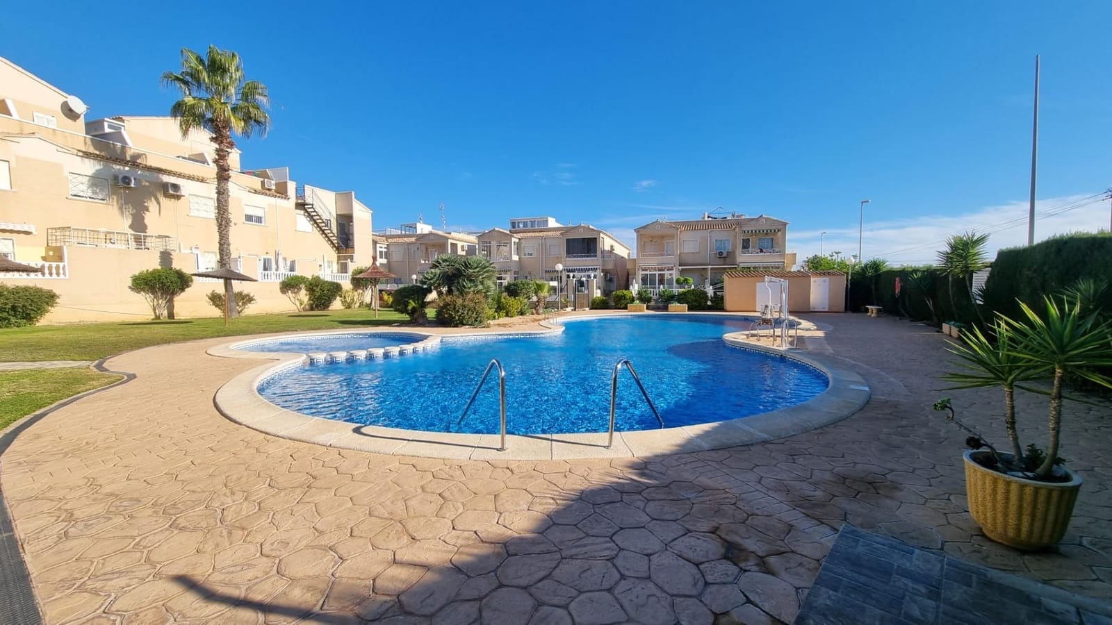 2 Zimmer Apartment zu verkaufen in La Chismosa mit Pool - 174.000 € (Ref: 10165239)
