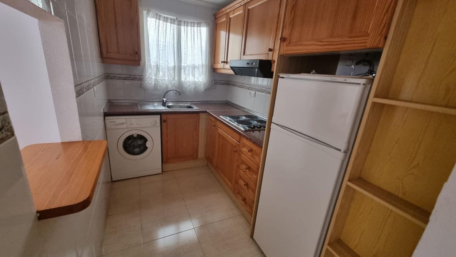 Apartamento de 2 habitaciones en Torrevieja en venta con piscina - 130.000 € (Ref: 10165244)
