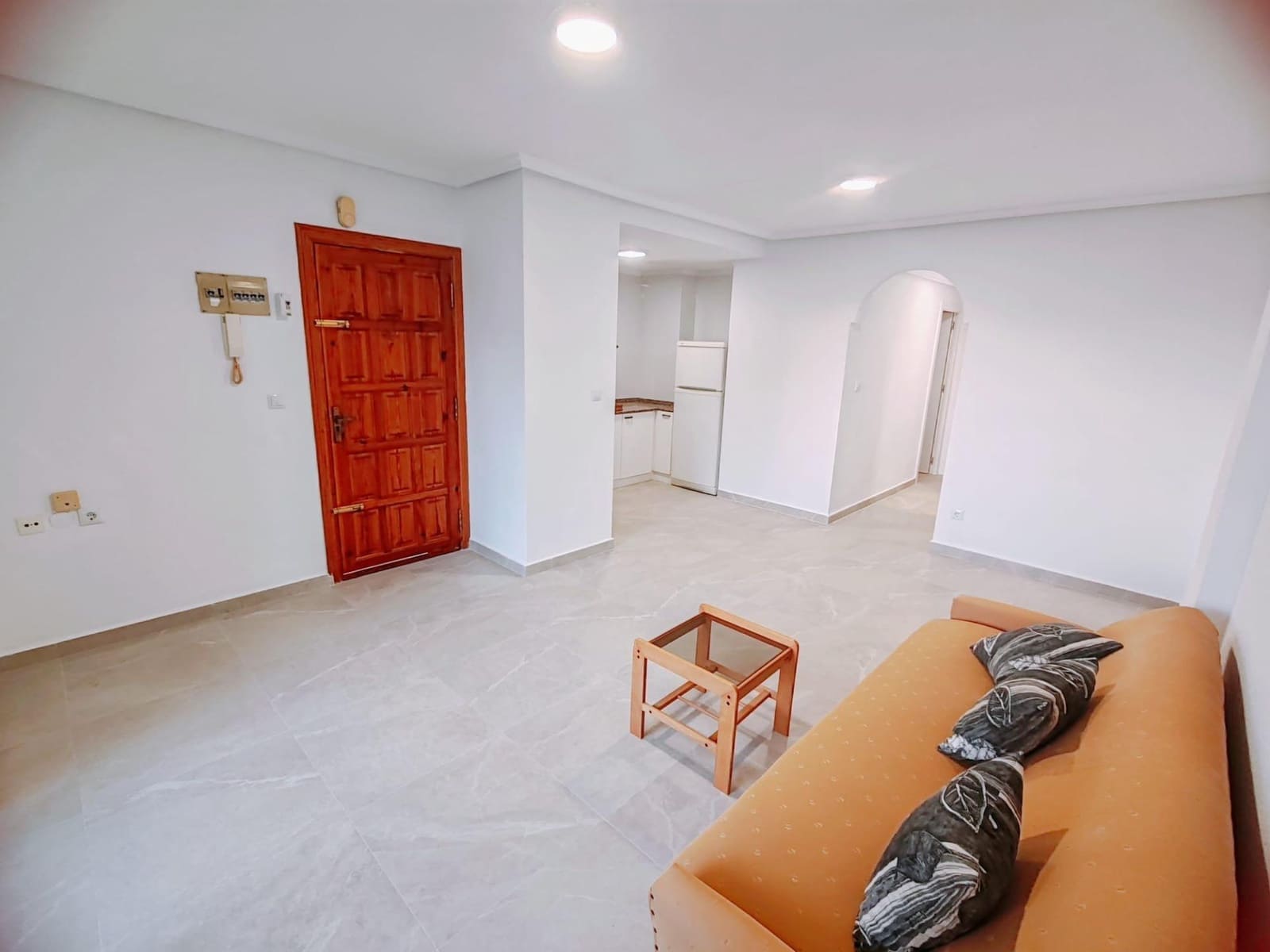 Apartamento de 2 habitaciones en Torrevieja en venta - 139.950 € (Ref: 10165251)