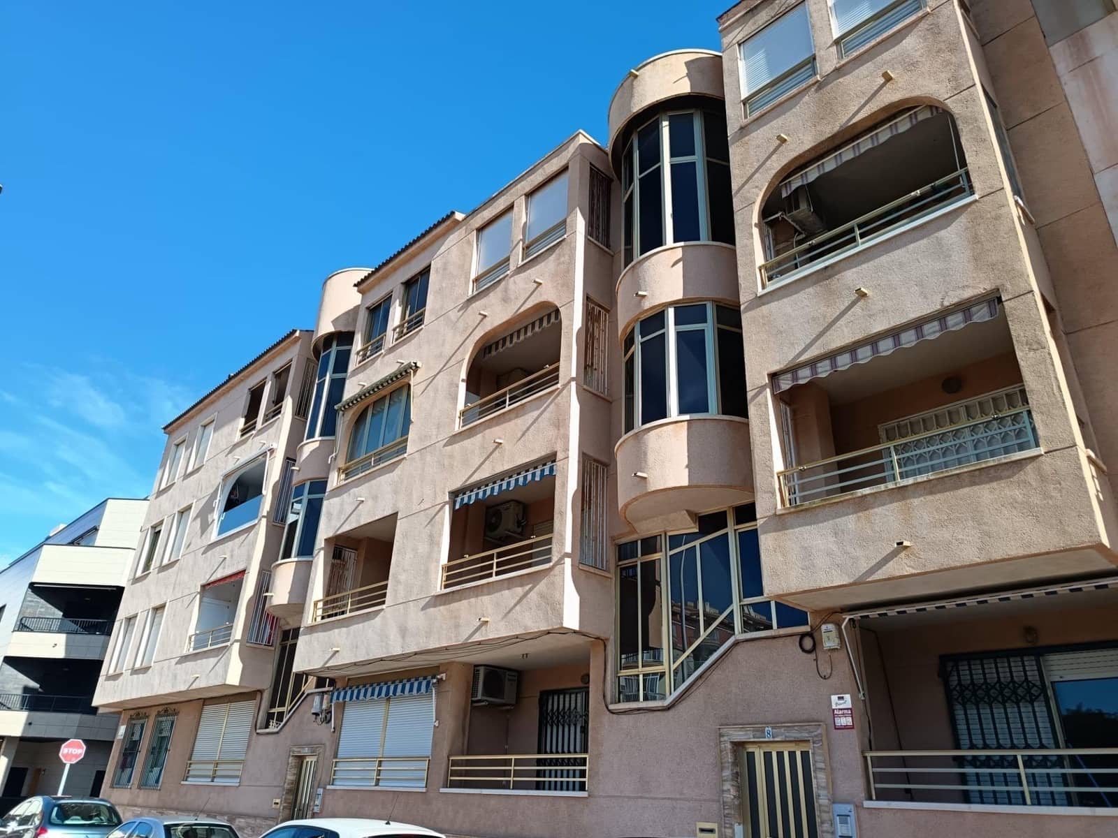 Apartamento de 2 habitaciones en Torrevieja en venta - 139.950 € (Ref: 10165251)