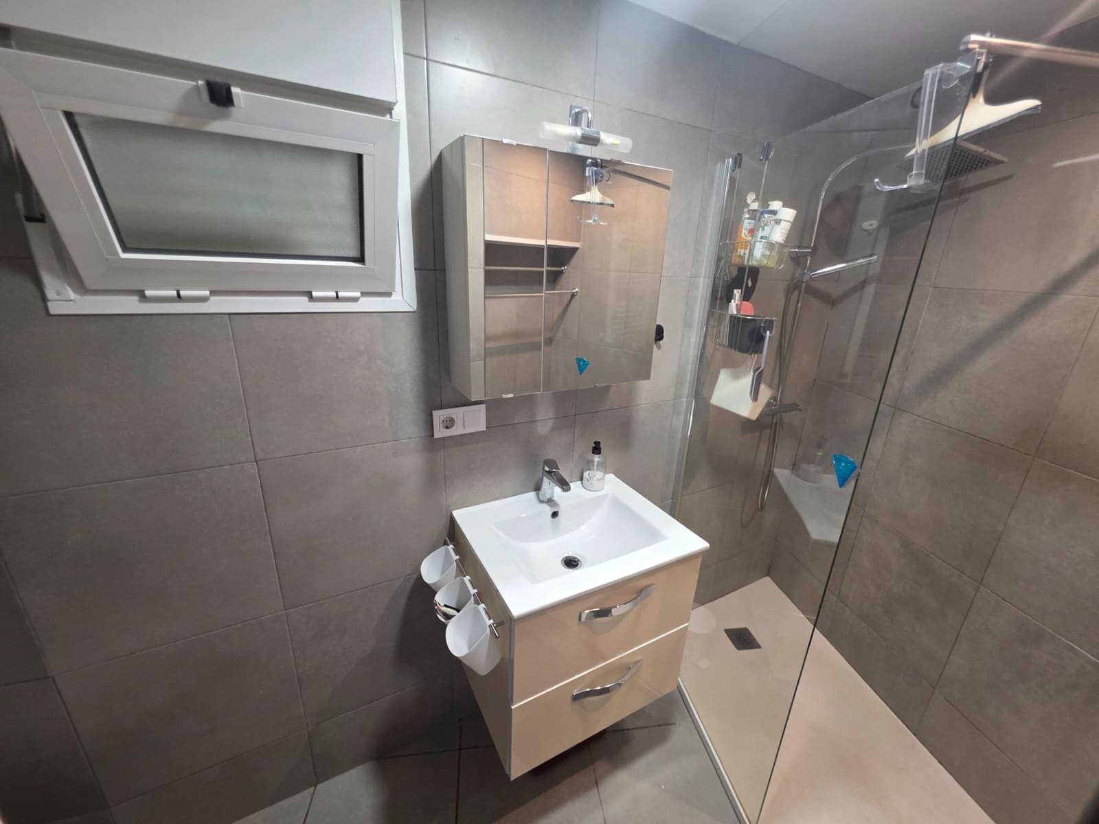 4 slaapkamer Rijtjeshuis te koop in Torrevieja met zwembad garage - € 325.000 (Ref: 10177351)
