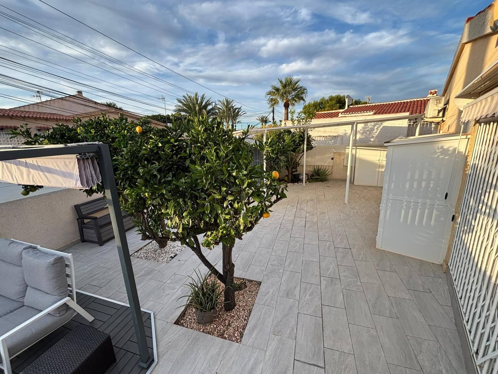 4 slaapkamer Rijtjeshuis te koop in Torrevieja met zwembad garage - € 325.000 (Ref: 10177351)