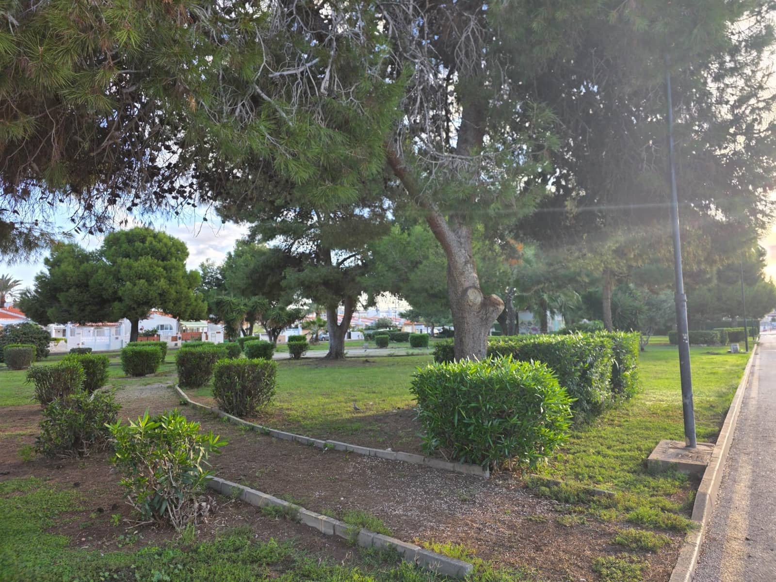 4 slaapkamer Rijtjeshuis te koop in Torrevieja met zwembad garage - € 325.000 (Ref: 10177351)