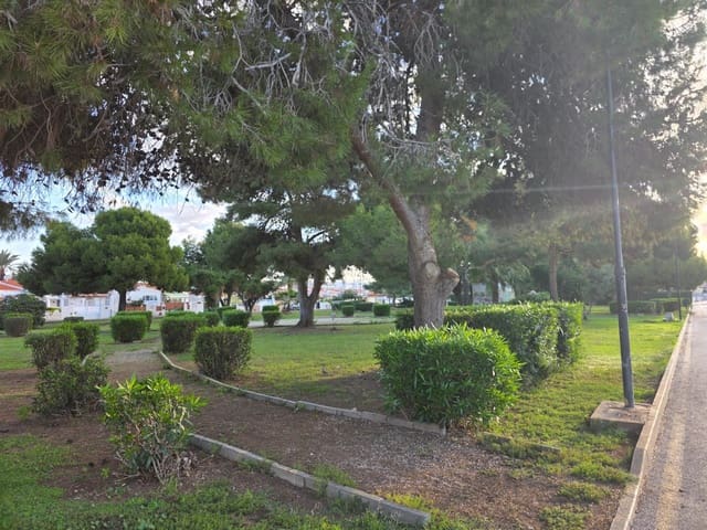 4 slaapkamer Rijtjeshuis te koop in Torrevieja - € 325.000 (Ref: 10177351)
