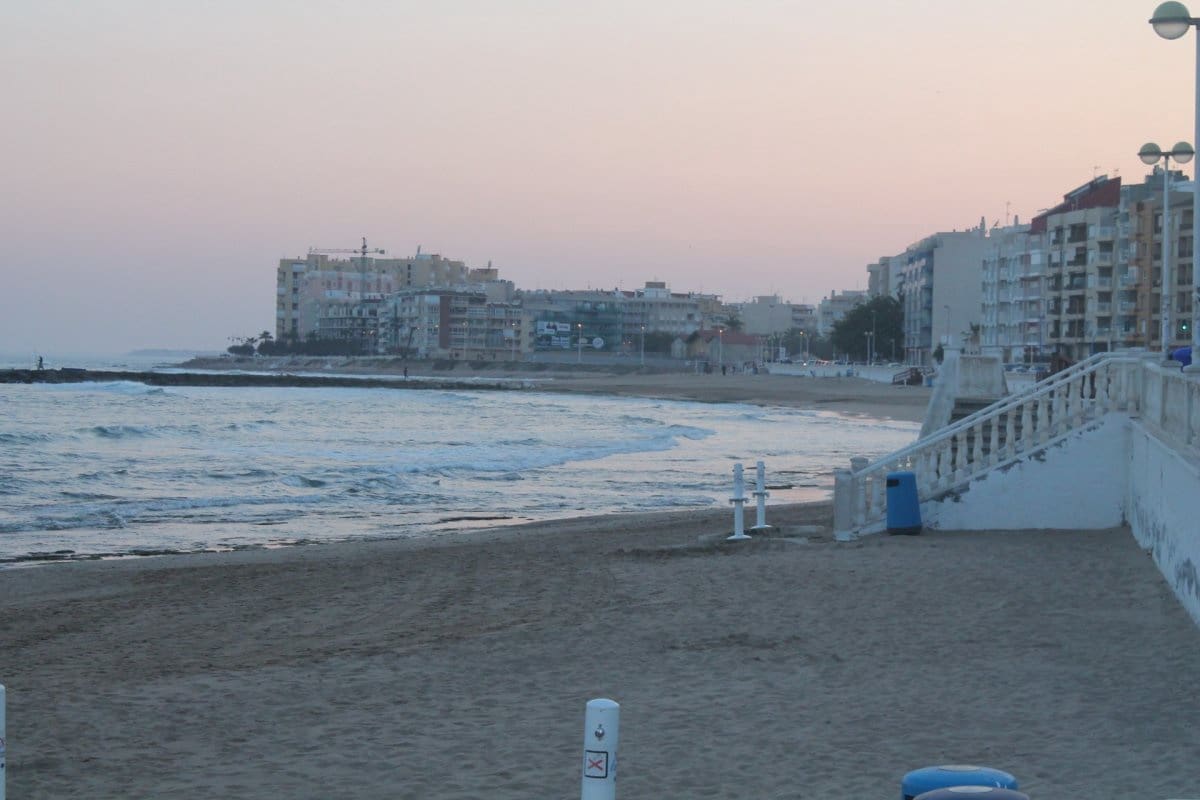 Studio te huur in Torrevieja - € 600 (Ref: 9262742)