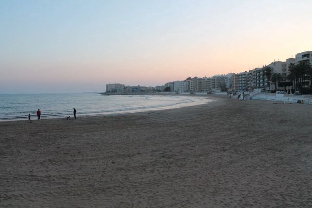 Studio te huur in Playa de los Locos, Torrevieja - € 600 (Ref: 9262742)