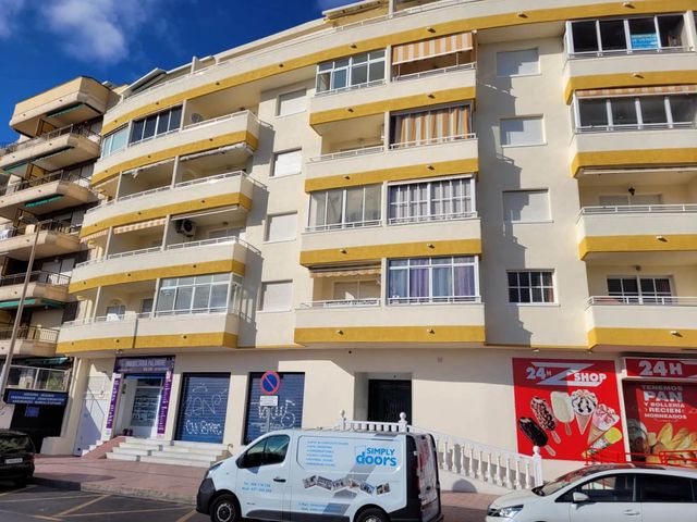 Studio te huur in Playa de los Locos, Torrevieja - € 600 (Ref: 9262742)