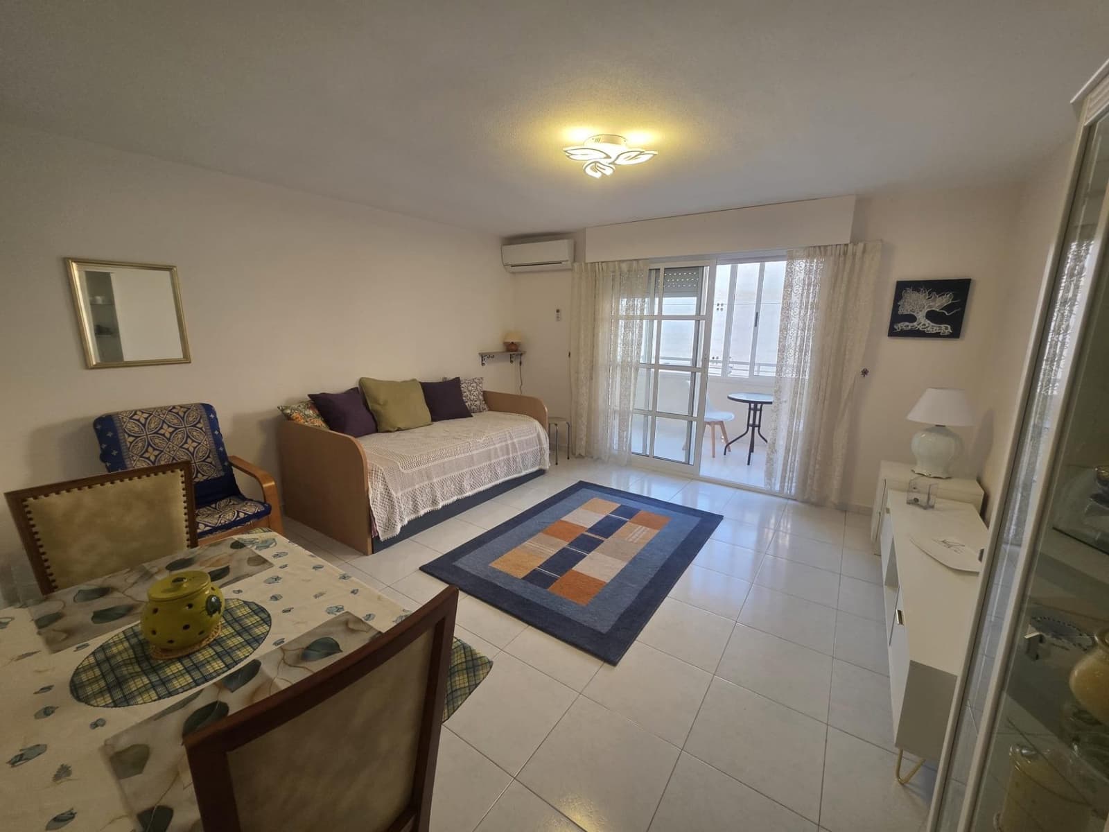 Studio te huur in Torrevieja - € 600 (Ref: 9262742)