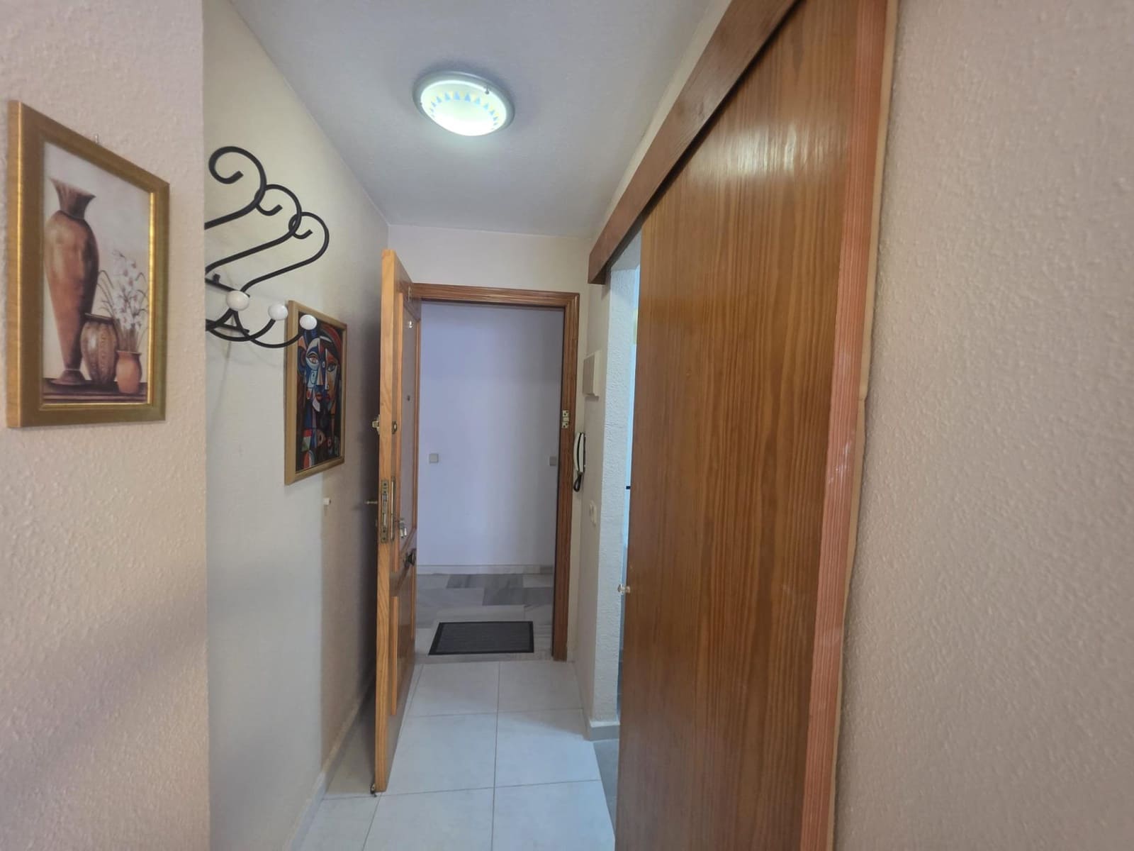 Studio te huur in Torrevieja - € 600 (Ref: 9262742)