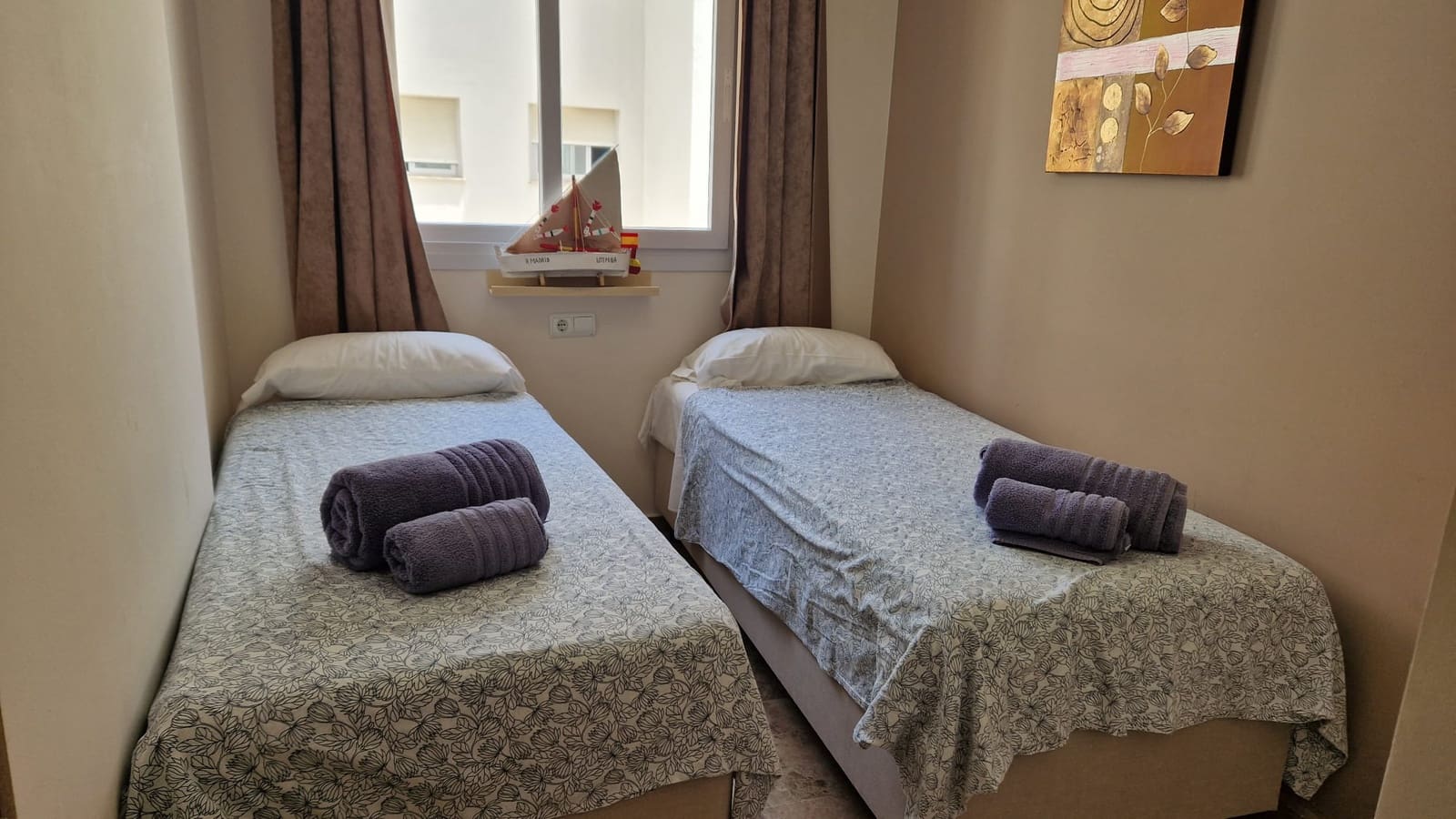 2 soveværelse Strandlejlighed til salg i Estepona med swimmingpool garage - € 399.000 (Ref: 9144613)