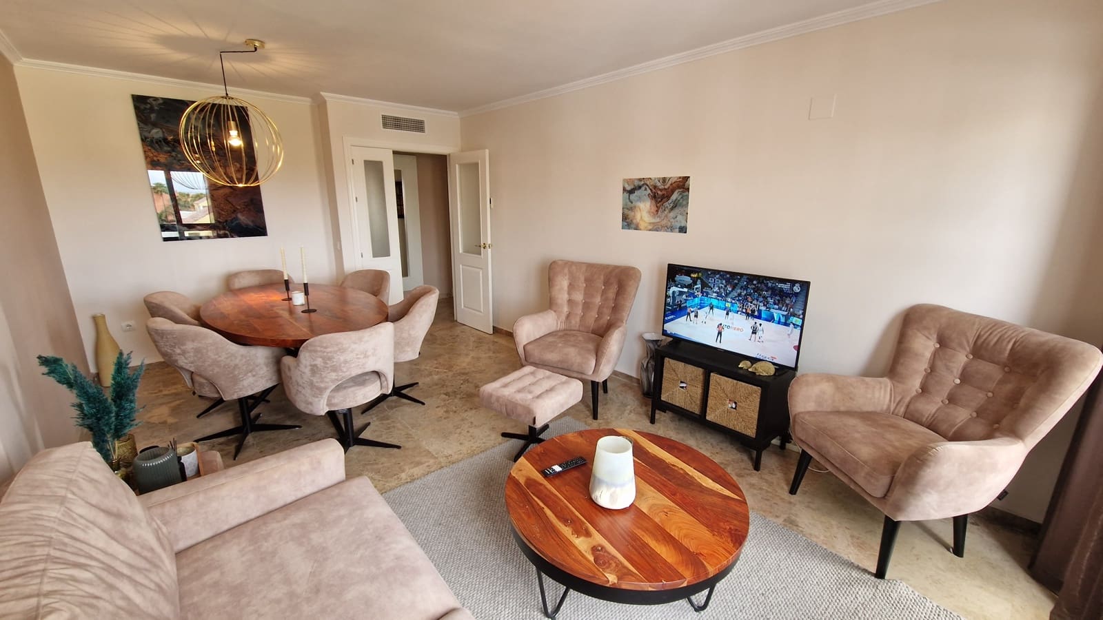 2 soveværelse Strandlejlighed til salg i Estepona med swimmingpool garage - € 399.000 (Ref: 9144613)