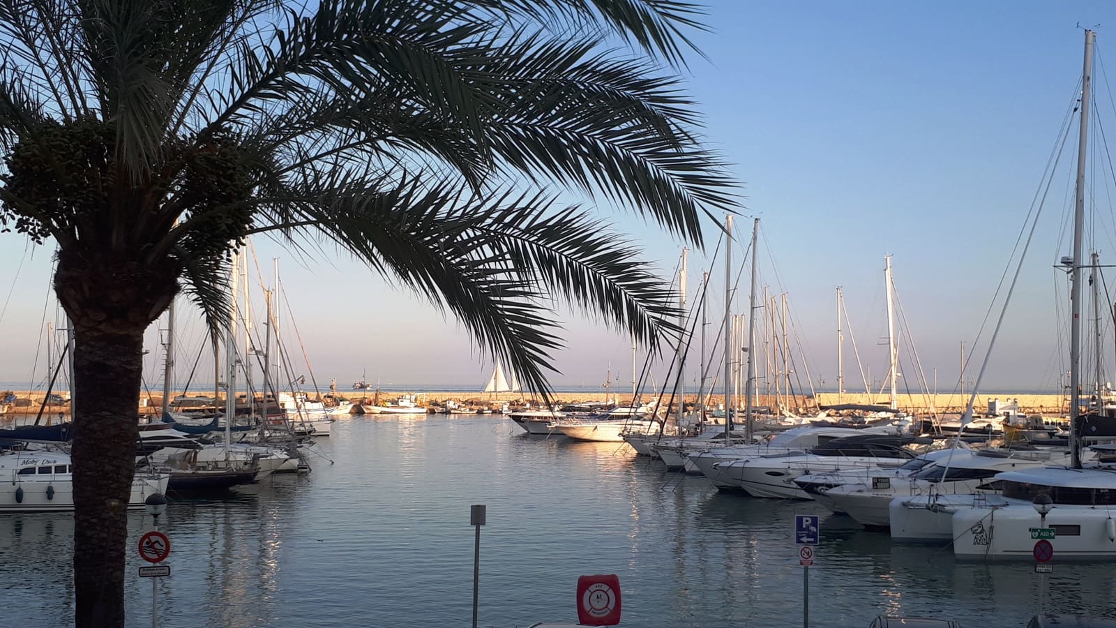 3 soverom Strandleiligheter til salgs i Estepona med svømmebasseng garasje - € 549 000 (Ref: 9807088)