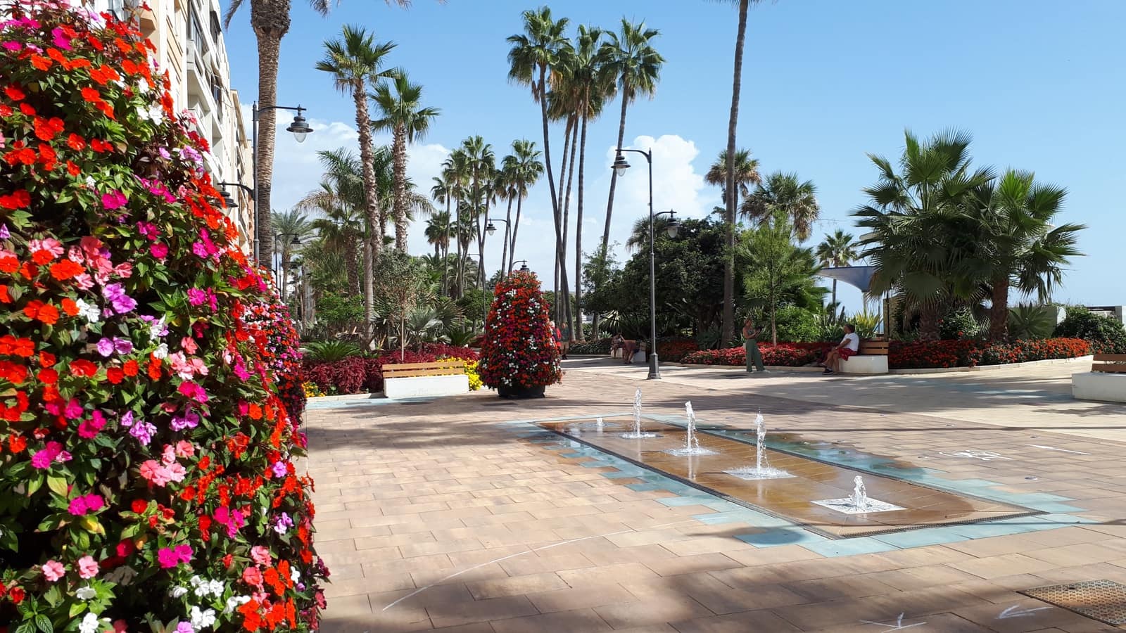 3 soverom Strandleiligheter til salgs i Estepona med svømmebasseng garasje - € 549 000 (Ref: 9807088)