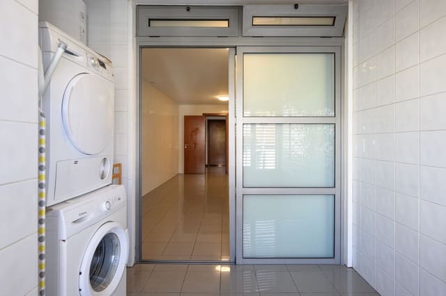 3 makuuhuone Huoneisto myytävänä paikassa Ciudad Jardín, Las Palmas de Gran Canaria mukana 
autotalli - 465 000 € (Ref: 9420522)