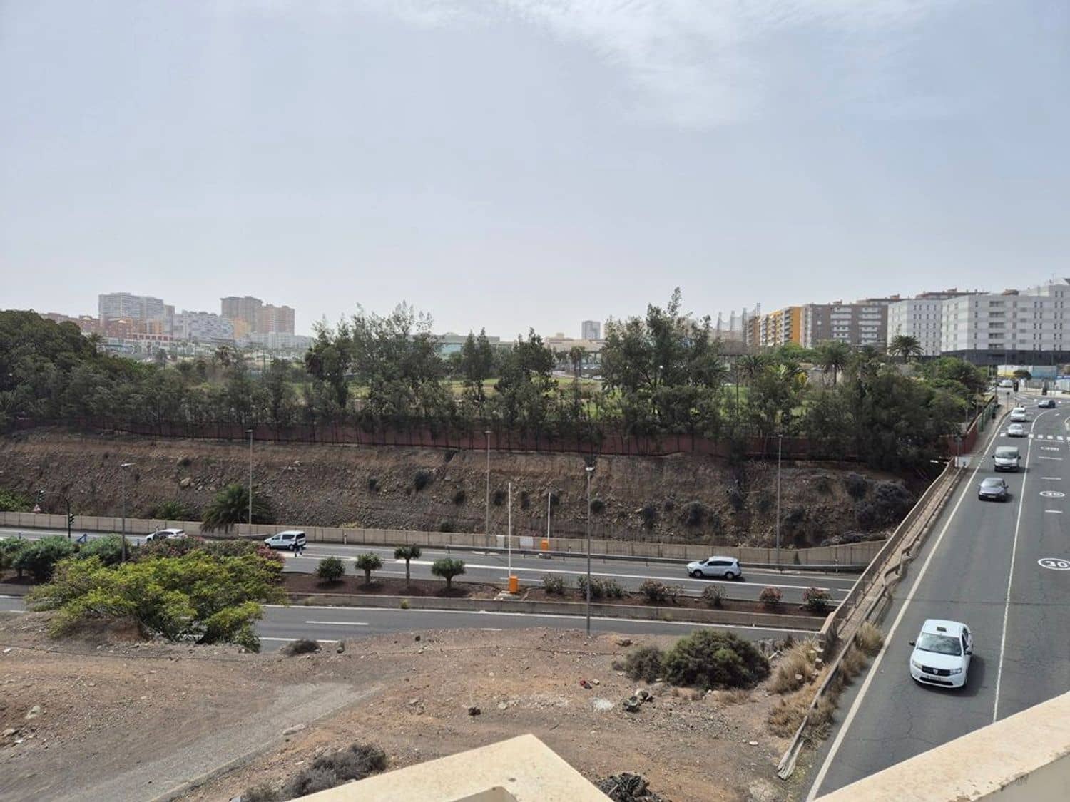 Apartment for sale in Las Palmas de Gran Canaria with garage - € 445,000 (Ref: 9420523)