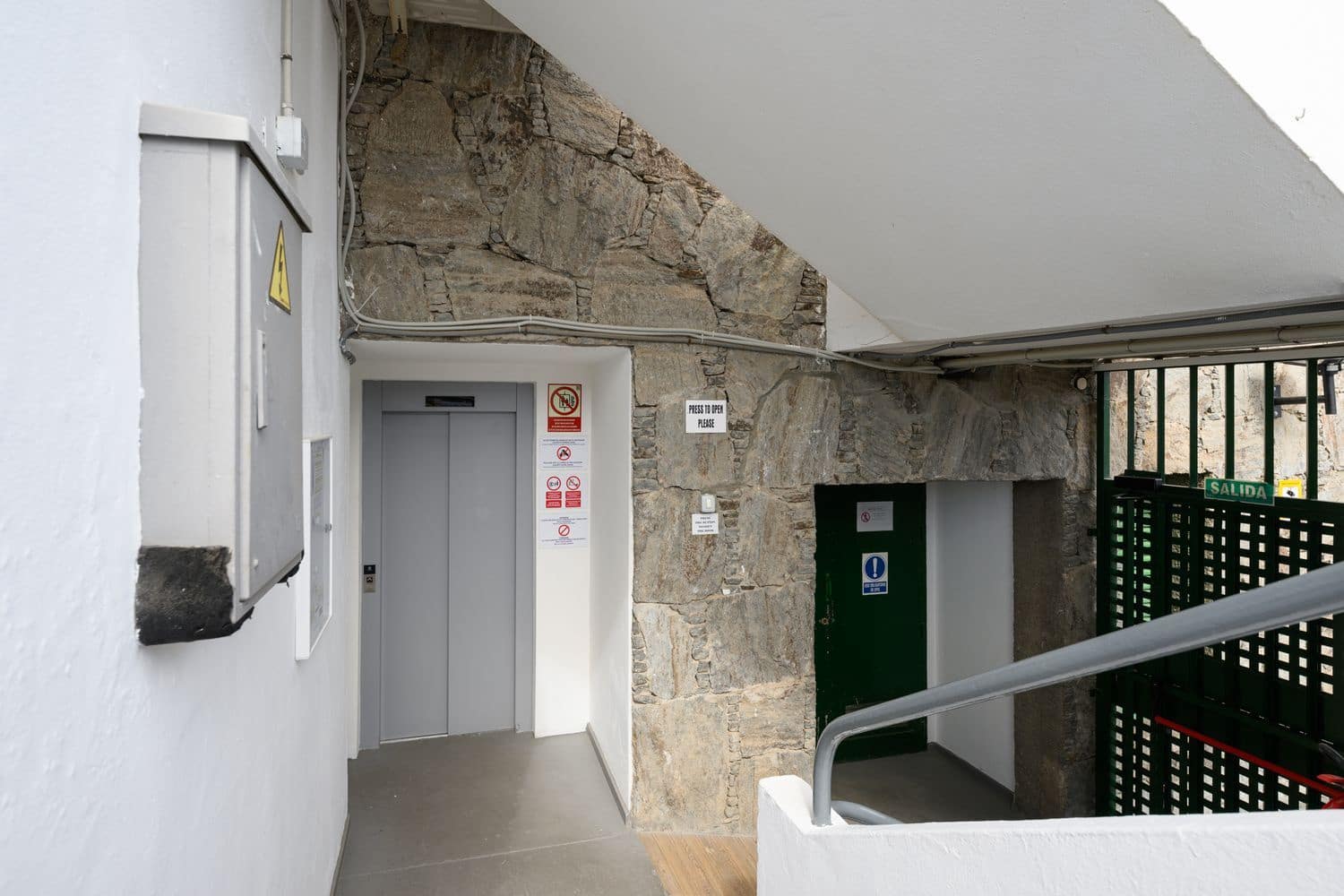 2 bedroom Apartment for sale in Puerto Rico with garage - € 318,000 (Ref: 9420524)