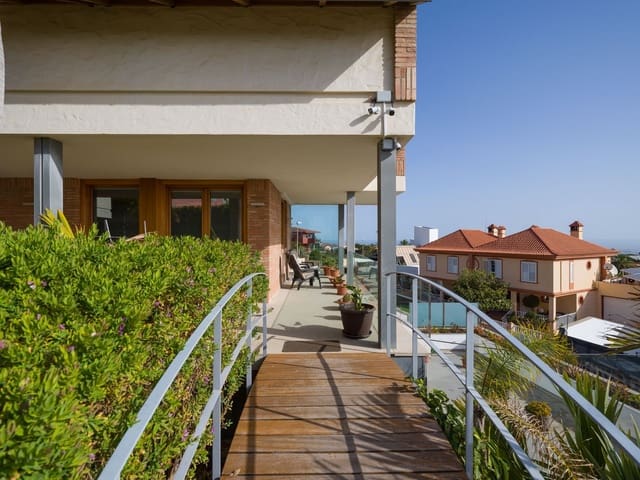 4 soverom Villa til salgs i Tafira, Las Palmas de Gran Canaria med svømmebasseng garasje - € 1 600 000 (Ref: 9420526)