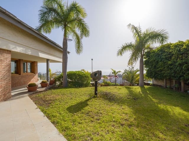 4 soverom Villa til salgs i Tafira, Las Palmas de Gran Canaria med svømmebasseng garasje - € 1 600 000 (Ref: 9420526)
