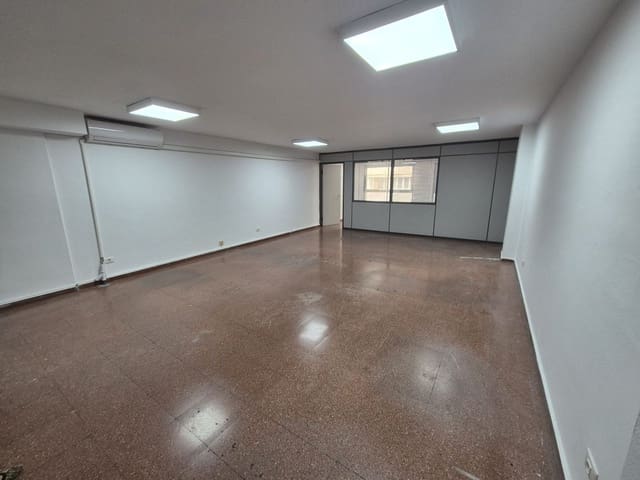 Toimisto vuokrattavana paikassa Triana, Las Palmas de Gran Canaria - 600 € (Ref: 9426686)