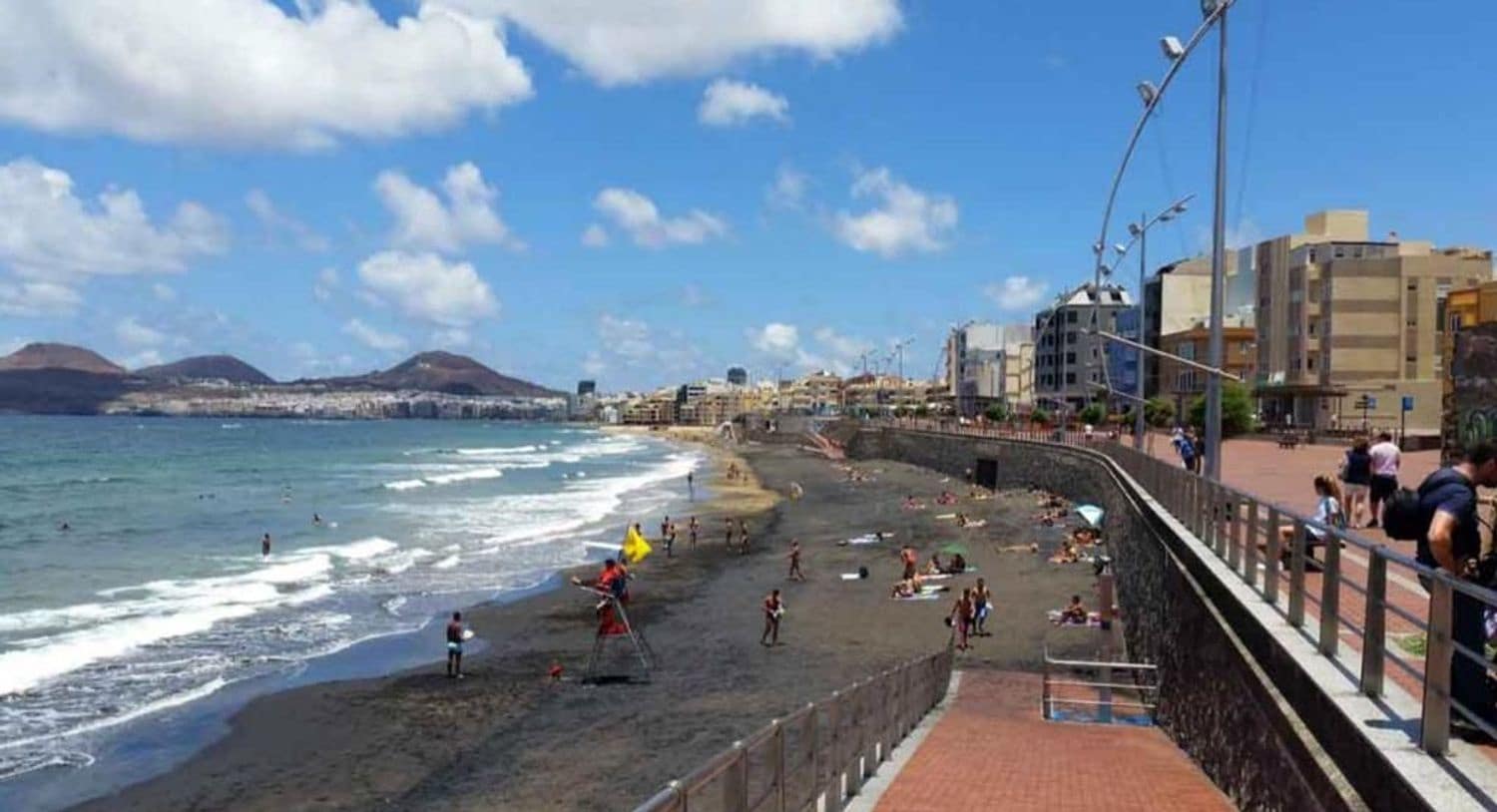 Local Comercial en Las Palmas de Gran Canaria en venta - 3.600.000 € (Ref: 9426688)